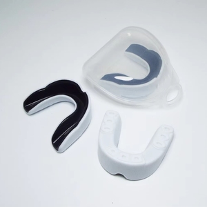 Protector Bucal Deportivo Pro Protection para Atletas - Protector Dental Ligero de PVC y Silicona para Jugadores de Fútbol - Product Image 2