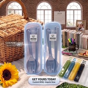 Ensemble de couverts portables modernes en acier inoxydable et plastique PC, kit de couverts de voyage avec boîte de rangement, cuillère, fourchette, couteau colorés pour le camping et les activités de plein air - Product Image 1