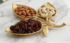 Bandeja de Metal con Forma de Hoja de Oro de 3 Compartimentos para Servir Nueces, Frutos Secos, para Mesa de Boda o Fiesta - Product Image 2