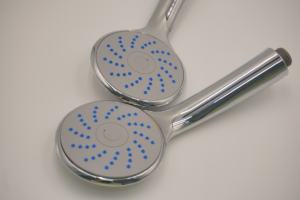 Cabezal de Ducha de Lluvia Multifuncional Moderno de Plástico ABS Chung Long, Accesorio de Grifo de Baño de Alta Presión y Ahorro de Agua - Product Image 3