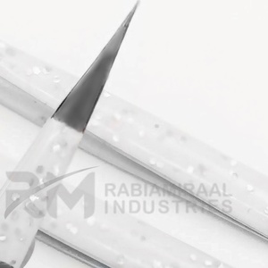 Pinza para cejas RMI con punta de acero inoxidable en ángulo y puntiaguda, con recubrimiento blanco brillante y punta de plasma negra. - Product Image 6