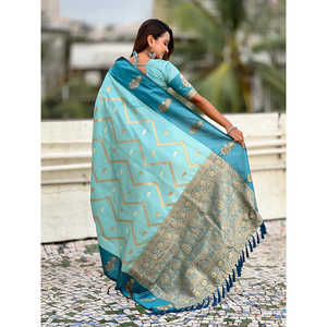 Sari en soie douce bleu ciel Elite Weaves, tissé en zigzag avec des motifs Zari, pour une tenue de soirée, 650g - Product Image 6