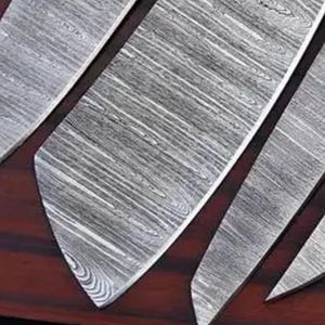 Juego de Cuchillos de Chef de Acero Inoxidable con Mangos Antideslizantes y Empaque de Regalo para Restaurantes, Cocinas Domésticas y Venta al por Mayor - Product Image 5