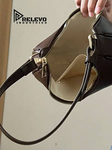 Bolso de Hombro de Cuero Genuino Hecho a Mano, Diseño Exclusivo para Mujer - Product Image 6