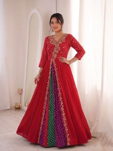 Vestido Anarkali de Diseñador para Mujer en Georgette Sintética con Bordado y Adornos, Colección para Bodas - Product Image 6