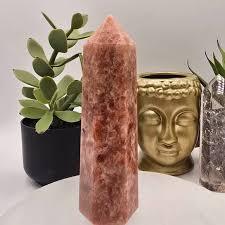 Pointe de cristal de pierre de soleil en vente, obélisque personnalisé en pierre précieuse naturelle polie, de haute qualité, fait main, pour la guérison et la métaphysique - Product Image 2