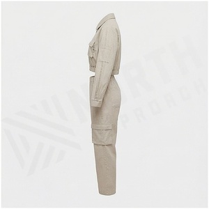 Ensemble pantalon cargo en coton beige 2 pièces pour femme avec col rabattu, manches longues, tenue décontractée de printemps, coupe régulière, couleur unie - Product Image 3