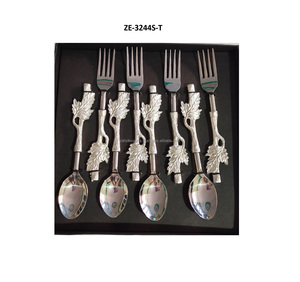 Cubiertos de regalo grabados a mano Juego DE BODA personalizado de 24 piezas Zahid Exports India Oro antiguo Plata Cobre Cubiertos de acero - Product Image 2