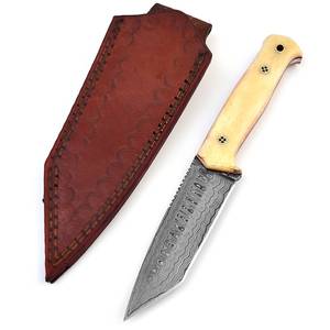 Couteau de chasse et de camping professionnel de qualité industrielle en acier Damas, lame fixe ultra-affûtée 58 HRC, pointe tombante, manche en os de chameau - Product Image 1