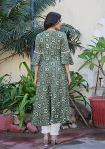 Kurta en rayonne imprimée Bandhej vert, tenue ethnique traditionnelle, confortable, décontractée, pour le quotidien et le bureau, tissu léger, été - Product Image 3