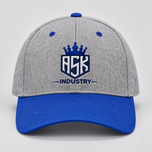 Gorra de béisbol moderna hecha de tela resistente con paneles ventilados, visera curva y tamaño ajustable, ideal para viajes deportivos. - Product Image 1