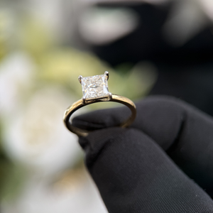Anillo de Diamante Cultivado en Laboratorio con Corte Princesa, 1.50 ct, D VVS2, Certificado IGI, Oro Amarillo de 14K, Joyería de Compromiso y Boda - Product Image 4