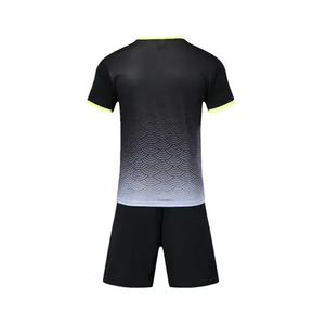 Ensemble de vêtements de sport de football personnalisés pour hommes, respirant, à séchage rapide, en polyester, maillot et short, uniforme d'équipe, maillot de football pour hommes - Product Image 3