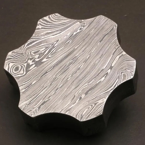 Cendrier élégant en acier Damas, fait main, décoratif, en métal, artisanat unique, accessoire pour fumeurs pour la maison, le bureau et le salon - Product Image 6