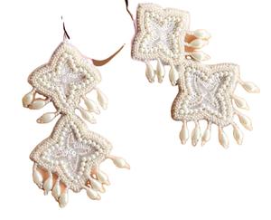 ต่างหูห่วงปักลายสีสันสดใสประดับลูกปัดแก้ว งานแฮนด์เมดสุดหรูทันสมัยสำหรับผู้หญิง เหมาะสำหรับงานแต่งงานและงานปาร์ตี้ โดย MD HANDICRAFTS - Product Image 2