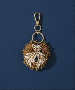 Porte-clés décoratif artisanal haut de gamme avec broderie et accents perlés pour collections de cadeaux élégants - Product Image 1