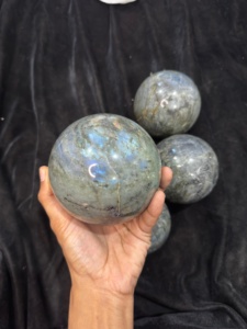 Esfera de labradorita de alta calidad, bola de cristal, venta al por mayor, piedra natural, piedra preciosa curativa, esfera de piedra completamente llamativa para energía reiki - Product Image 6