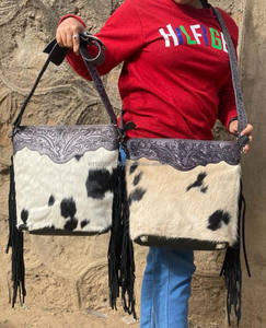 Nouveau design, sac à main en cuir repoussé à la main, sac à bandoulière à franges en cuir de vachette véritable, sacs à bandoulière sculptés à motifs floraux de bohème pour femmes - Product Image 3