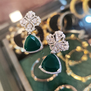 Pendientes de Plata 925 con Baño de Rodio y Cristal Verde en Forma de Lágrima, Joyería de Lujo para Mujer - Product Image 2