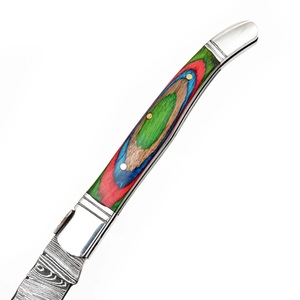 Couteau pliant artisanal en acier Damas de qualité industrielle avec manche en bois et étui en cuir pour le camping en plein air - Product Image 6