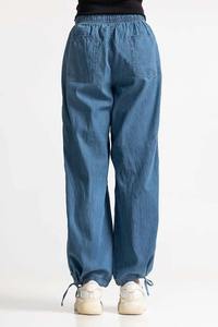 กางเกงยีนส์ทรงหลวมสำหรับผู้หญิง พิมพ์โลโก้ตามสั่ง ใส่ได้ทุกฤดู สตรีทแวร์ รับผลิตแบบ OEM - Product Image 5