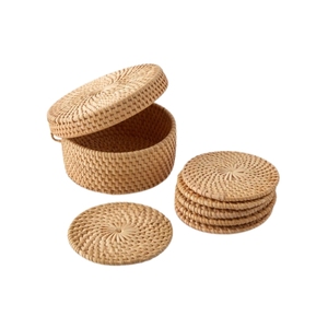 Sous-plat et dessous-de-verre en rotin écologique de haute qualité – Vente en gros de napperons de table durables et haut de gamme - Product Image 1