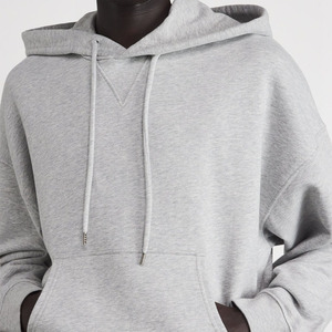 Sudadera con Capucha Gris Claro, Mezcla de Poliéster/Algodón, Tejido Suave, Corte Holgado, Bolsillo Canguro, Capucha con Cordón Ajustable - Product Image 6