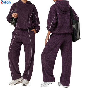 Nuevo Conjunto Deportivo Personalizado para Mujer con Estampado de Leopardo + Sudadera con Capucha y Pantalones Casuales de Talla Grande, Corte Holgado, para Otoño - Product Image 3
