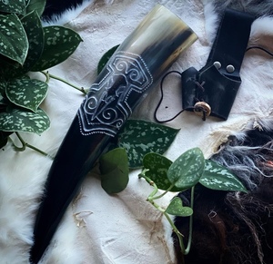 Cuenco de Cuerno de Búfalo Grabado a Mano, Duradero, para Cerveza y Mead Vikinga, Tamaño Personalizable, Recuerdo Medieval - Product Image 6