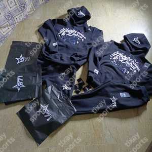 Sweat à capuche pour homme en coton lourd 100% avec logo imprimé en relief personnalisé, service OEM, caractéristiques écologiques et séchage rapide - Product Image 2