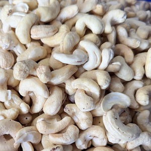 Ventes chaudes, noix de cajou grillées de haute qualité, noix de cajou entières biologiques du Vietnam W320 Santigo Ltd OEM, ODM - Product Image 1