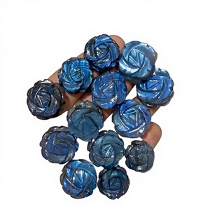 Pierre précieuse naturelle de labradorite sculptée en forme de fleur, labradorite sculptée à la main en forme de fleur, idées de décoration intérieure, sculpture florale - Product Image 1