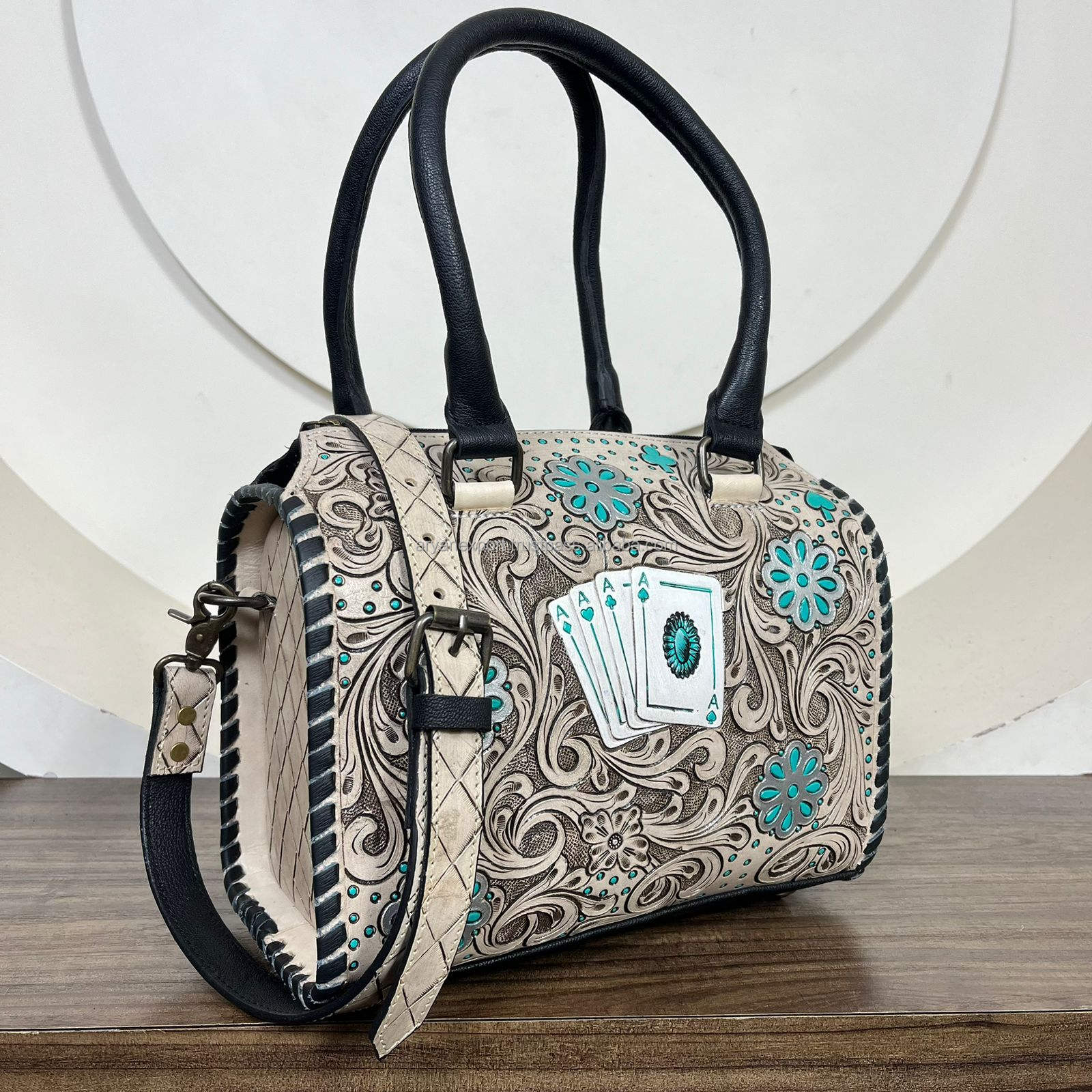 สีน้ำตาล