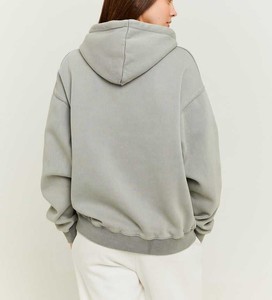 Hoodie d'hiver pour femme, design personnalisé, délavé à l'acide, vente en gros, haut de gamme, élégant, coupe oversize à épaules tombantes, manches longues, 100% coton - Product Image 2