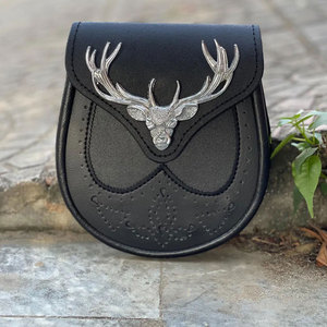 Sporran de mariage écossais pour homme en cuir végétalien noir de luxe avec tête de cerf, accessoires pour tenue des Highlands - Product Image 3