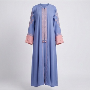 Abaya de qualité supérieure en satin polyester, style islamique pour femmes musulmanes, col en V, longueur cheville, manches longues, vente en gros, commande en gros - Product Image 1
