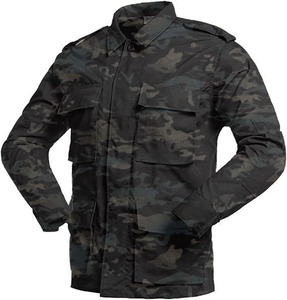 Tenue confortable à motif camouflage pour unisexe, conçue pour les aventures en plein air, les voyages et les loisirs - Product Image 2