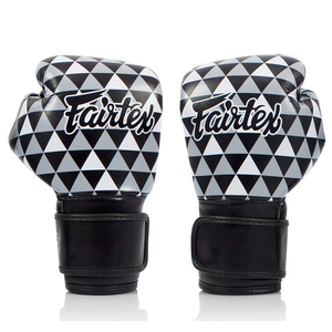 Nouveaux gants de sparring professionnels Fairtex sur mesure, noirs, en cuir de vachette véritable, équipement de combat Muay Thai, poignées. - Product Image 5