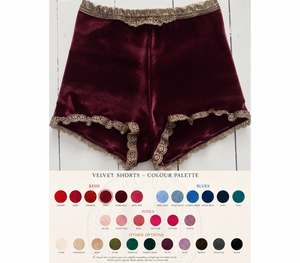 Shorts de Terciopelo para Mujer, Cintura Alta, Color Borgoña, con Ribete de Encaje, Elásticos, Corte Regular, Shorts de Moda para Adultos - Product Image 1