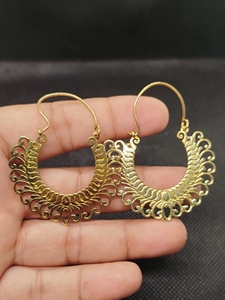 Boucles d'oreilles pendantes plaquées or en laiton, tendance et très vendues, bijoux fantaisie élégants pour femmes, personnalisables pour mariage et anniversaire - Product Image 4