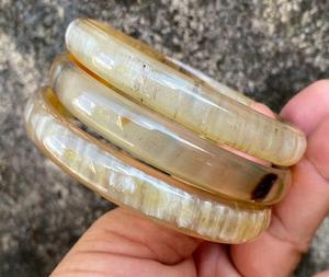 Brazalete de cuerno de búfalo tallado para mujer, estilo de pluma animal, pulido, ecológico, precio mayorista económico, alta moda - Product Image 3