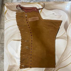 "Premium Western Leather <b>Chaps</b> Cowboy <b>Riding</b> Gear Durable & Comfortable Adjustable Fit Handmade for Horse <b>Riding</b> & Rodeo - Product Image 4