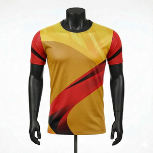 Camiseta de Manga Corta con Cuello Redondo y Estampado Geométrico Amarillo y Rojo para Hombre, de Secado Rápido, Tejida, Deportiva, Corte Regular - Product Image 1