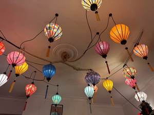 Lanterne en bambou artisanale du Vietnam, en satin, pour restaurant, fête, décoration de mariage, à suspendre, avec housse en tissu de soie DIY, colorée, vente en gros, exportation - Product Image 1