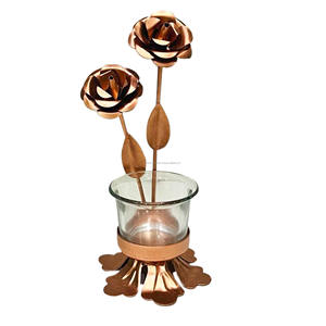 Porte-bougie chauffe-plat en métal doré fleur rose avec bougeoir votif en verre fini or métallique - Product Image 5