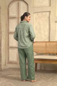 Conjunto de Pijama Casual Elegante para Mujer, 100% Algodón, Estampado a Rayas Verdes, Primavera-Verano, Suave, Transpirable, de Secado Rápido, Ropa de Dormir ODM - Product Image 6