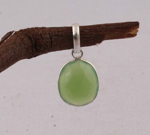 Pendentif en argent sterling 925 avec jade vert, collier en pierre précieuse naturelle, bijoux artisanaux faits à la main, vente en gros, style bohème vintage - Product Image 5