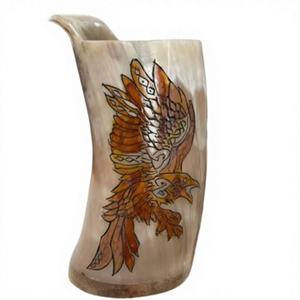 Chopes à bière en corne de bœuf véritable, sculptées à la main par des artisans indiens, avec logo Corbeau, pour festivals thématiques et reconstitutions médiévales - Product Image 1