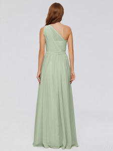 Robe de demoiselle d'honneur longue en mousseline bleu poussière à une épaule, style classique inspiré de l'océan avec décoration drapée pour mariages à la plage - Product Image 3