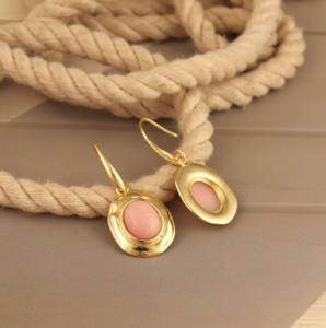 ต่างหูโอปอลสีชมพูธรรมชาติทรงไข่ทรงหลังเบี้ยสไตล์วินเทจต่างหูห้อยแบบคู่ - Product Image 3